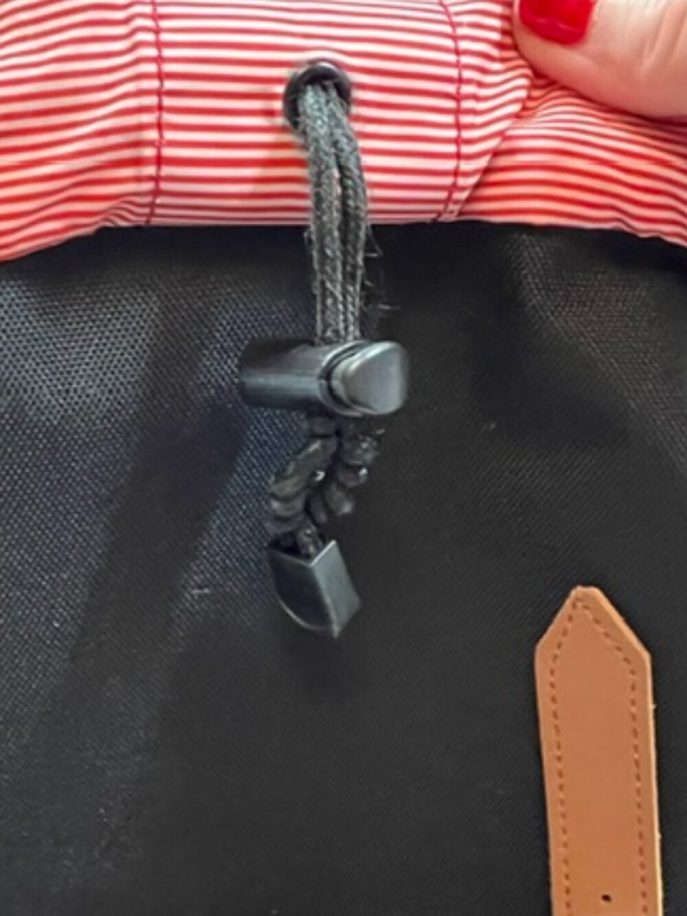 The Herschel Supply Co Retreat Backpack w/Laptop Slot Drawstring Closure Black - Picture 9 of 16